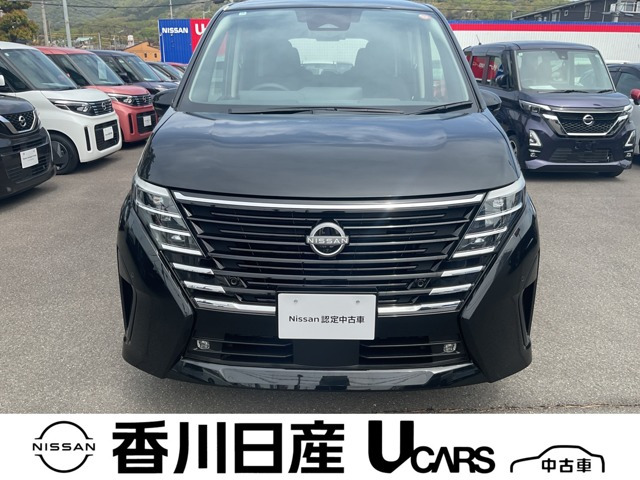 セレナ 1.4 e-4ORCE ハイウェイスターV 4WD 