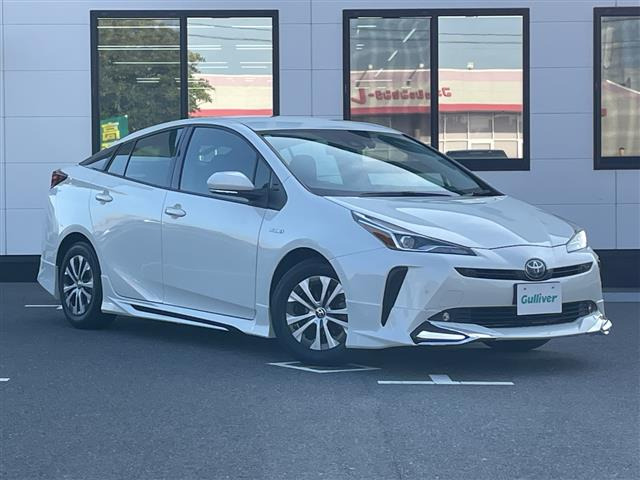 トヨタ プリウス 