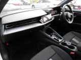 指定工場で車検までご対応可能。6ベイを完備したサービス工場を併設し、快適なAudiライフをサポートします。詳しくは0078-6002-900146中古車スタッフまで