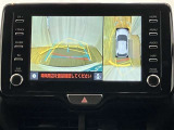 マルチビューバックガイドモニターで、後方を確認しながら安心して駐車することができます。運転初心者も熟練者も必須の機能ですよ!