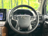 【純正革巻きステアリング】上質な革を使用することで、手にしっかり馴染みとても運転しやすいハンドルです♪