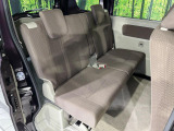 後部座席も気になるようなキズ・汚れやへたり等、大きなダメージはなく、良好な状態です。