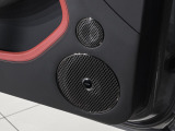 オプションのNaim for Bentley。音響設備にも妥協のない1台となっております。