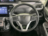 【純正革巻きステアリング】上質な革を使用することで、手にしっかり馴染みとても運転しやすいハンドルです♪