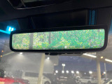 【デジタルインナーミラー】後席の大きな荷物や同乗者で後方が確認しづらい時でも安心!カメラが撮影した車両後方の映像をルームミラー内に表示。クリアな視界で状況の確認が可能です!