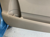 ドアの内張りにキズあります。