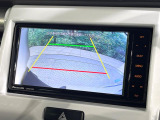【バックカメラ】駐車時に後方がリアルタイム映像で確認できます。大型商業施設や立体駐車場での駐車時や、夜間のバック時に大活躍!運転スキルに関わらず、今や必須となった装備のひとつです!