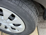 ※夏タイヤ新品納車※新品タイヤで納車いたします♪溝が少ないままだとスリップしたりブレーキ時の制動距離が長くなってしまいます。交換までまだまだ余裕があるのは経済的にも助かります