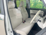 運転席シート廻りは使用感も少なく、良好な状態となっています。丁寧に使われていたことがよくわかりますね。