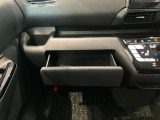 薄型のティッシュBOXなどが収納出来ます。小物入れとしても使えるので便利です。