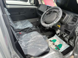 運転席はこちらです。