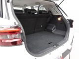 荷室は広々。