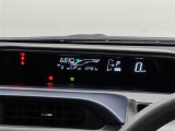 【メーターまわり】ドライバーから見やすい位置にあって安全運転に寄与します。メーターも見やすくてシンプルなデザインになっております。