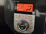 オートエアコンで快適な室内です。