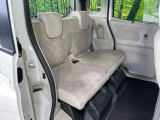後部座席も気になるようなキズ・汚れやへたり等、大きなダメージはなく、良好な状態です。