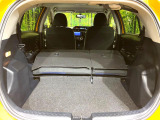 普段のお買い物や通勤、送迎等に十分な荷室スペースを確保しております。セカンドシートを倒すと、大きな荷物の積載も可能です♪
