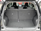 【トランク】積み込みやすくて、たっぷり積める荷室です。シートアレンジできるものは、乗車人数と荷物の量や大きさによってシートを動かすことができるので、より快適なドライブが可能です!