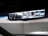 【デジタルインナーミラー】車両後方カメラの映像をインナーミラー内のディスプレイに表示。視界を遮るものがない映像で、後方の安全確認がより快適になります。一度お店でご確認して下さい!!