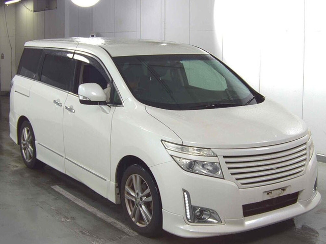 エルグランド 2.5 250ハイウェイスター 黒本革シート リアモニ 両自