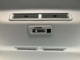 後部座席にサーキュレーターを搭載しています。エアコンの風もしっかり循環。後席も快適です!