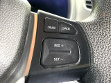 【クルーズコントロール】高速道路もラクラク走行。アクセルを離しても一定速度で走行ができ、長距離運転時の負担を軽減!加速・減速も簡単なスイッチ操作で調整できます。