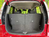 普段のお買い物や通勤、送迎等に十分な荷室スペースを確保しております。セカンドシートを倒すと、大きな荷物の積載も可能です♪