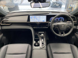 クラウンスポーツ 2.5 Z E-Four 4WD 本革シート
