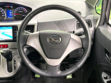 【純正革巻きステアリング】上質な革を使用することで、手にしっかり馴染みとても運転しやすいハンドルです♪