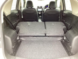 普段のお買い物や通勤、送迎等に十分な荷室スペースを確保しております。セカンドシートを倒すと、大きな荷物の積載も可能です♪