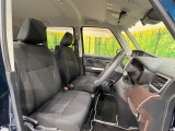運転席シート廻りは使用感も少なく、良好な状態となっています。前オーナー様が丁寧に使っていたことがよくわかりますね。