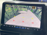 【バックカメラ】駐車時に後方がリアルタイム映像で確認できます。大型商業施設や立体駐車場での駐車時や、夜間のバック時に大活躍!運転スキルに関わらず、今や必須となった装備のひとつです!