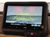 バックカメラが装備されており、後方の安全確認はもちろんのこと狭い場所での駐車や雨の日・夜間など視界の悪いコンディションでのストレスの軽減にもなります!