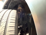 お車を安心してお乗りいただく為には、足回りの定期点検が欠かせません。サービスサポート(有償保証)では無料点検もご提供しており、安心のカーライフをお過ごしいただけるサポート体制が整っています。
