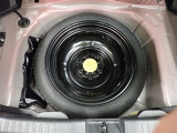 安心のスペアタイヤ装備
