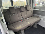 3列目シートはもちろん状態良好☆大人でもゆったりと座って頂けますので、大人数でのお出かけもラクラクです♪ご家族で、気の知れた仲間で、ドライブに行くのが楽しみですね♪