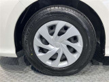 トヨタ純正ホイールキャップ装着車になります♪