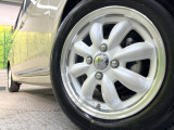 【14インチアルミホイール】外観にマッチしたアルミホイールを装着しております。各種アルミホイールや、スタッドレスタイヤも取扱いしております。是非ご相談ください♪