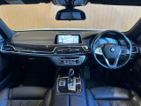 7シリーズ 750Li Mスポーツ 本革シート サンルーフ