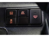 ECOモードはエアコンの利きなどを抑え、低燃費で走れるようにサポートします。EVモードはモーターのみで動くので、夜間などの静かに走行したい時に便利です。(EVモードは一定速度を超えると解除されます)