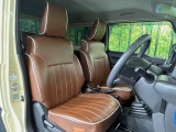 運転席シート廻りは使用感も少なく、良好な状態となっています。丁寧に使われていたことがよくわかりますね。