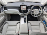 XC60 ウルトラ T6 AWD プラグイン ハイブリッド 4WD 