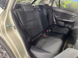 後部座席も気になるようなキズ・汚れやへたり等、大きなダメージはなく、良好な状態です。