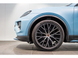 21インチ Macan Design ホイール搭載です。