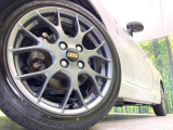 【BBS製16インチアルミホイール】大人気メーカーのホイールを装備♪軽量・高硬度のアルミホイールは、ハンドリング・加速など、走りの質を向上してくれます♪