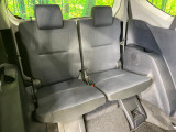 3列目シートはもちろん状態良好☆大人でもゆったりと座って頂けますので、大人数でのお出かけもラクラクです♪ご家族で、気の知れた仲間で、ドライブに行くのが楽しみですね♪