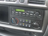 マツダ純正AM/FMチューナーラジオを装備していますよ