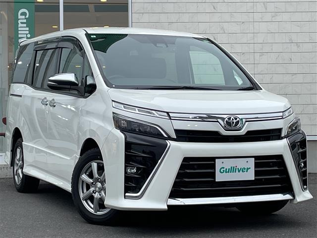 ヴォクシー 2.0 ZS 煌III 4WD 修復歴無し