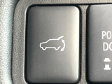 【パワーバックドア】スマートキーや運転席のボタンを押すだけでリアゲートが自動で開閉します!荷物を持っている時や、高い位置にあるバックドアを閉める際に便利な機能です♪