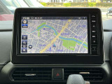 大画面9インチナビは視認性が良いですね!音声案内やリアルタイム交通情報など、運転を助ける多彩な機能を備え、安全・快適なドライブをサポートします。Bluetooth連携でハンズフリー通話も可能です!