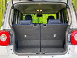 普段のお買い物や通勤、送迎等に十分な荷室スペースを確保しております。セカンドシートを倒すと、大きな荷物の積載も可能です♪